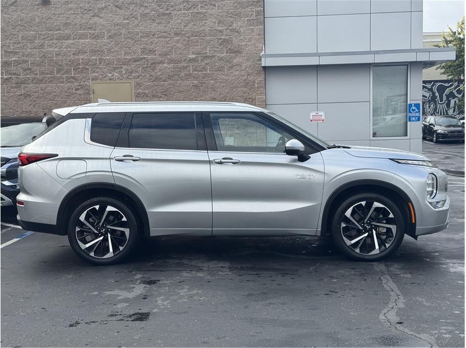 2023 Mitsubishi Outlander PHEV SEL Sport Utility 4D