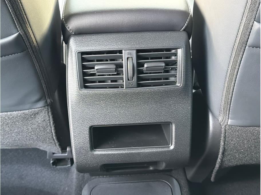 2025 Mitsubishi Outlander PHEV SE