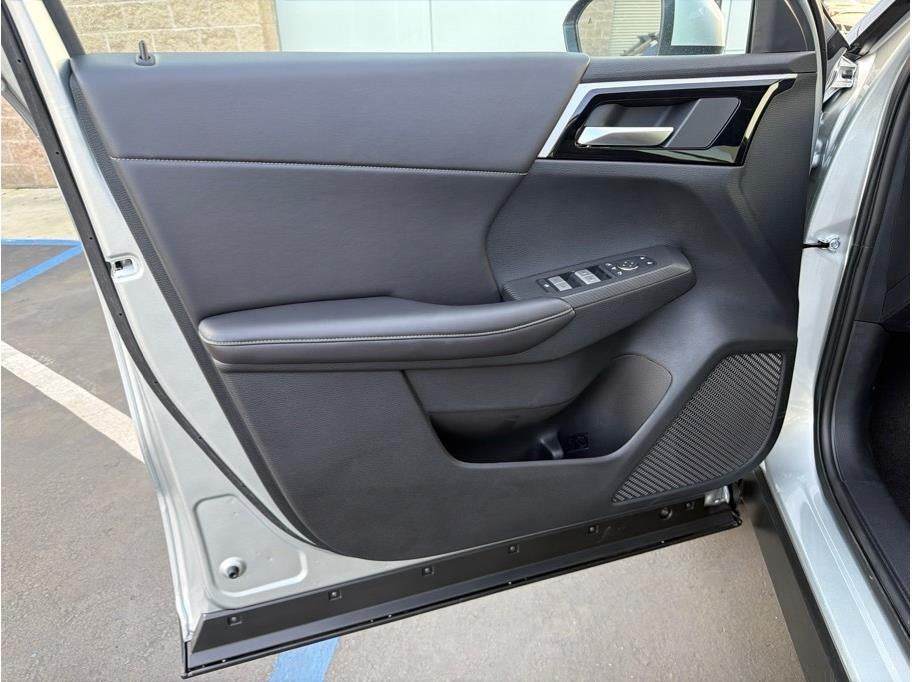 2025 Mitsubishi Outlander PHEV SE