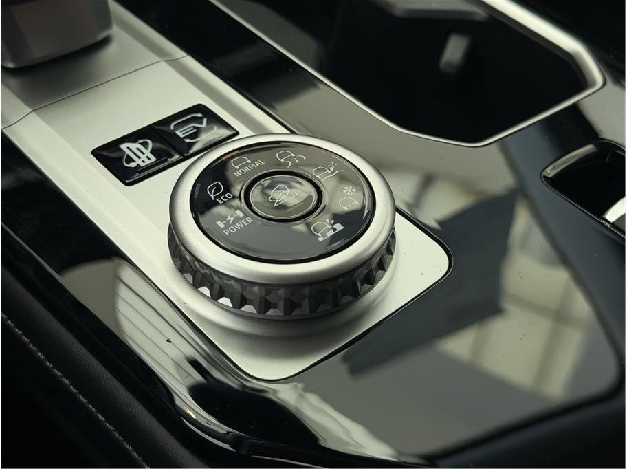 2026 Mitsubishi Outlander PHEV SE