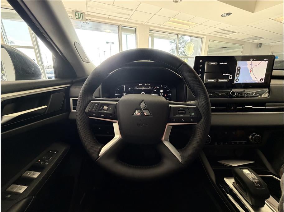 2026 Mitsubishi Outlander PHEV SE