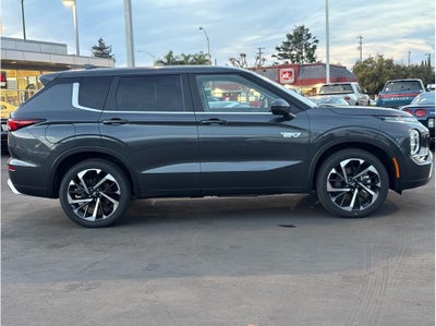 2025 Mitsubishi Outlander PHEV SE