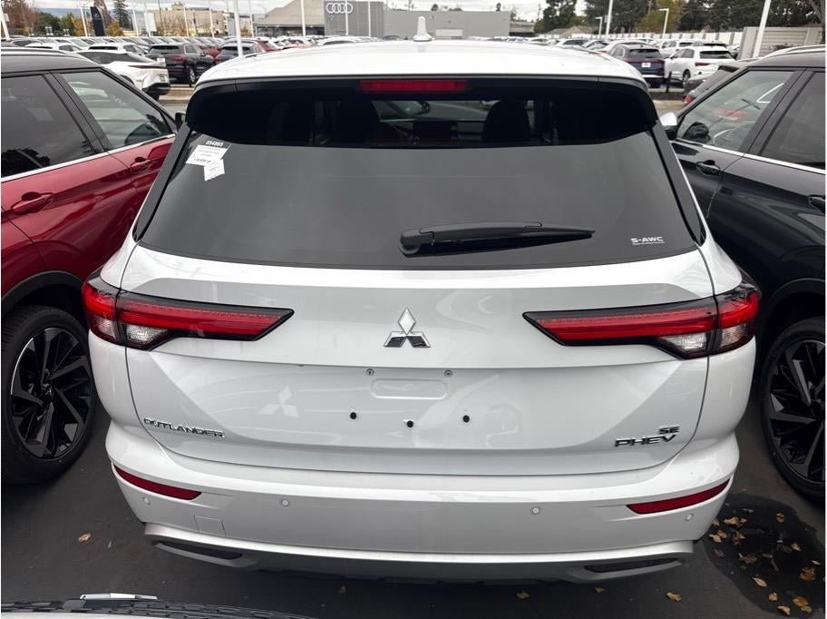 2025 Mitsubishi Outlander PHEV SE