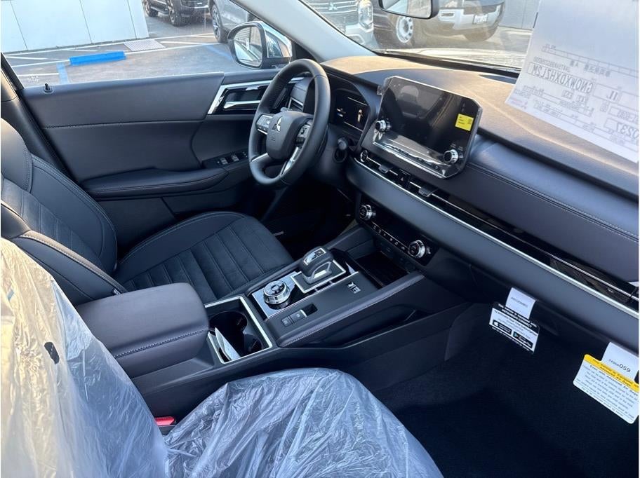 2025 Mitsubishi Outlander PHEV SE