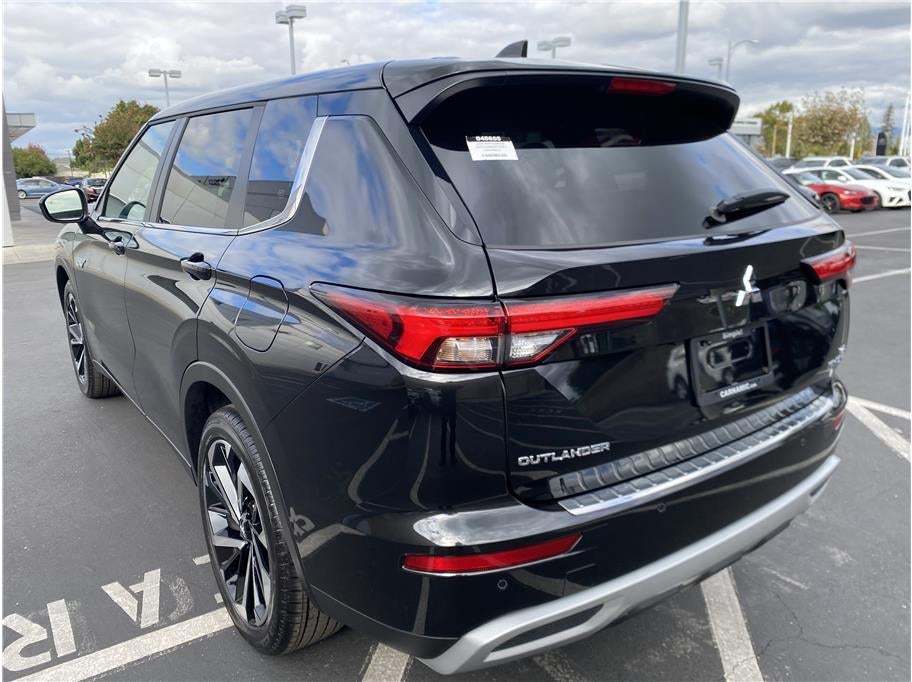 2025 Mitsubishi Outlander PHEV SE
