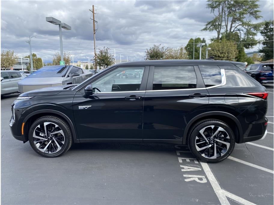 2025 Mitsubishi Outlander PHEV SE
