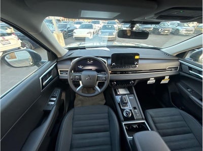 2025 Mitsubishi Outlander PHEV SE