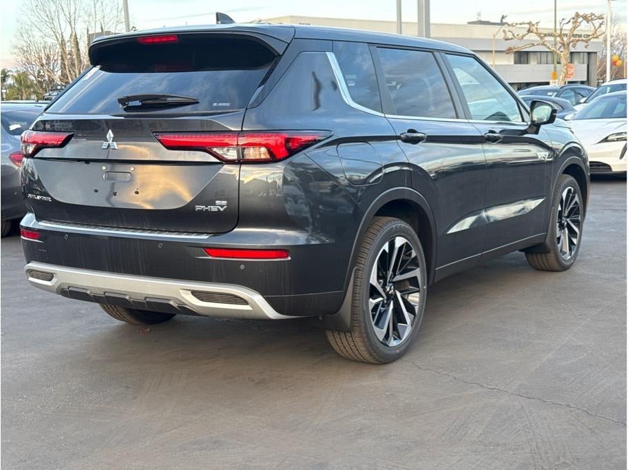 2025 Mitsubishi Outlander PHEV SE