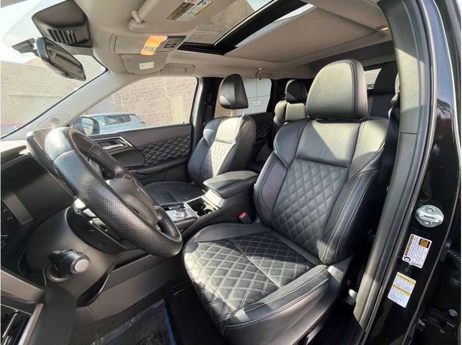 2024 Mitsubishi Outlander PHEV SEL Sport Utility 4D