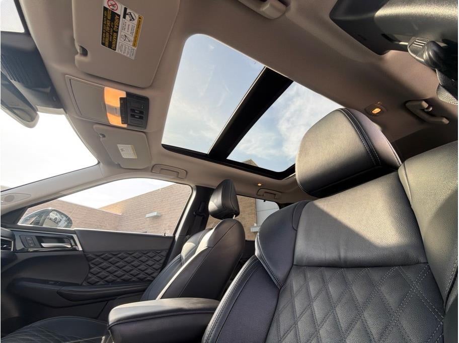 2024 Mitsubishi Outlander PHEV SEL Sport Utility 4D