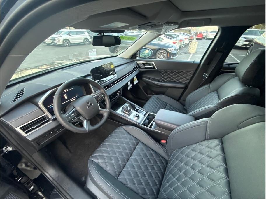 2025 Mitsubishi Outlander PHEV SEL