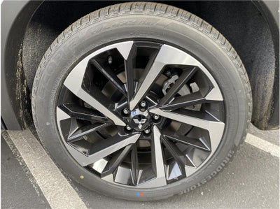 2025 Mitsubishi Outlander PHEV PLATINUM EDITION