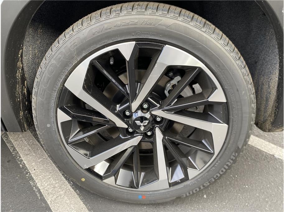 2025 Mitsubishi Outlander PHEV PLATINUM EDITION