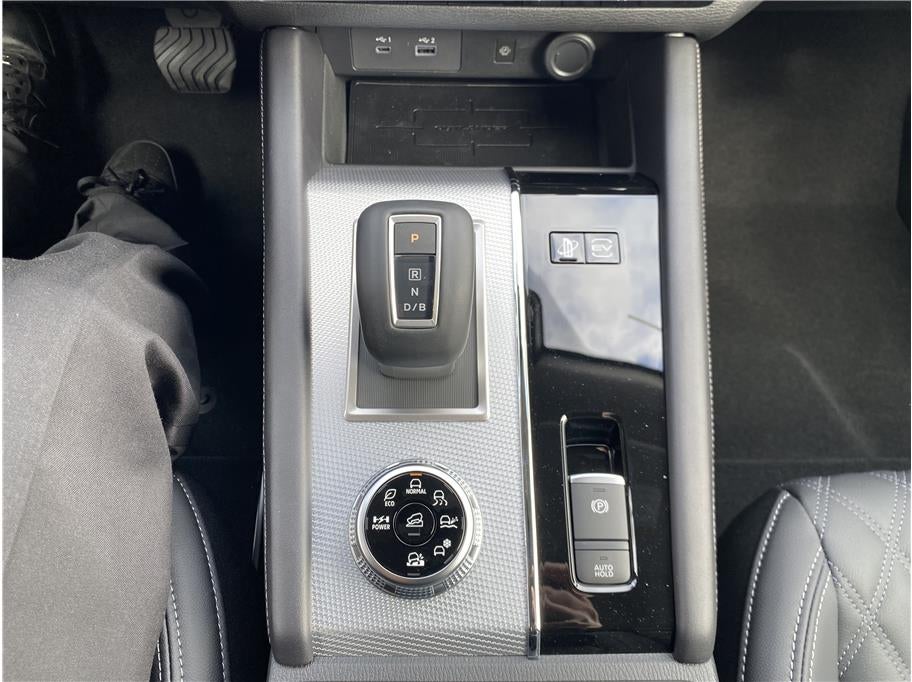 2025 Mitsubishi Outlander PHEV SEL