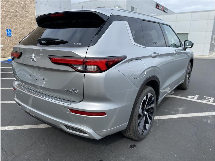 2025 Mitsubishi Outlander PHEV SEL