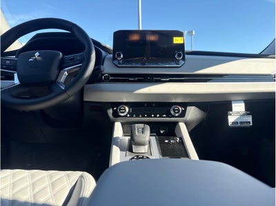 2025 Mitsubishi Outlander PHEV SEL