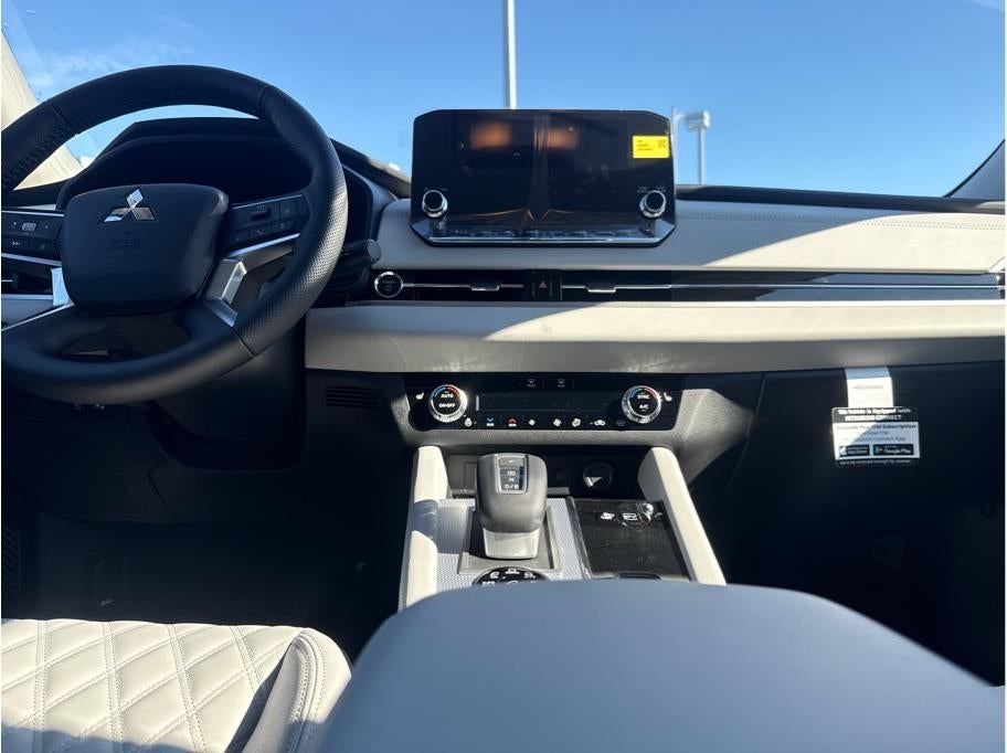 2025 Mitsubishi Outlander PHEV SEL