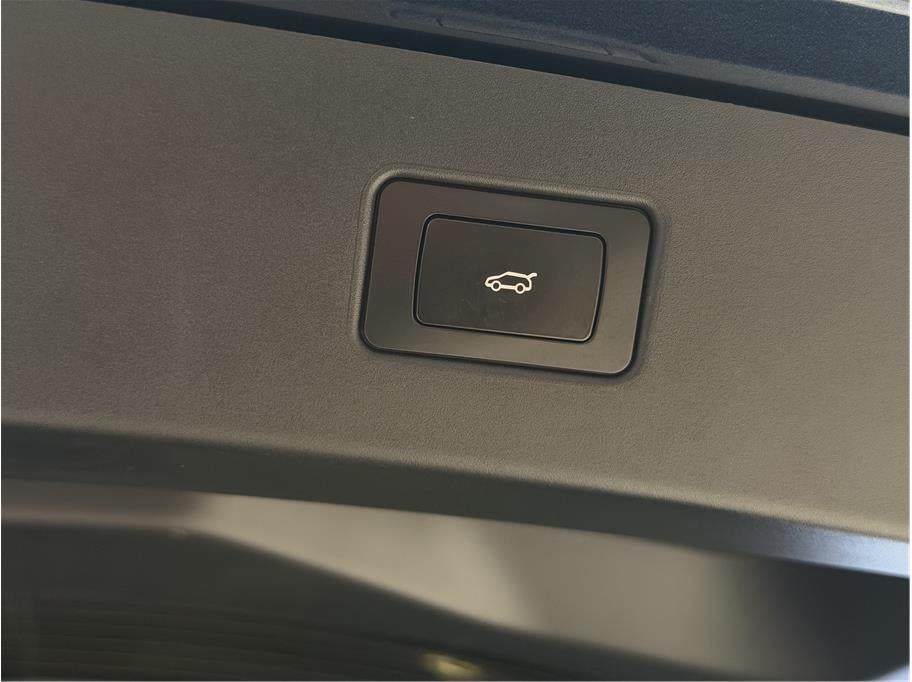 2023 Fisker Ocean One Sport Utility 4D