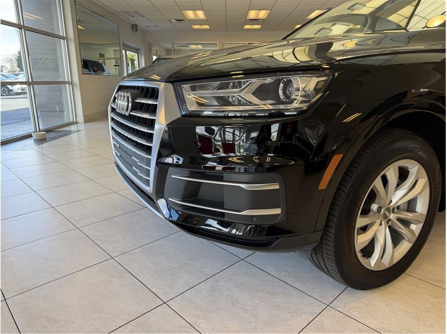 2019 Audi Q7 45 TFSI Premium Sport Utility 4D