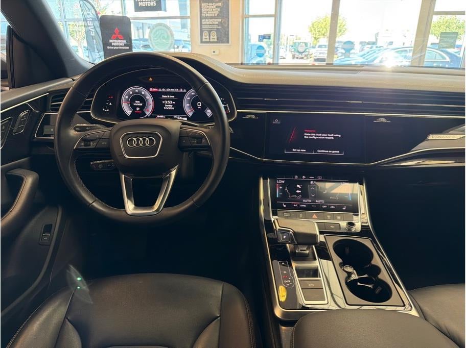 2025 Audi Q8 55 TFSI Premium Sport Utility 4D