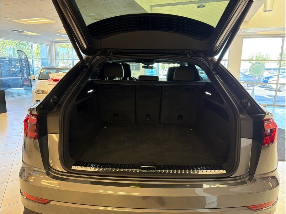 2025 Audi Q8 55 TFSI Premium Sport Utility 4D