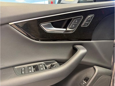 2025 Audi Q8 55 TFSI Premium Sport Utility 4D