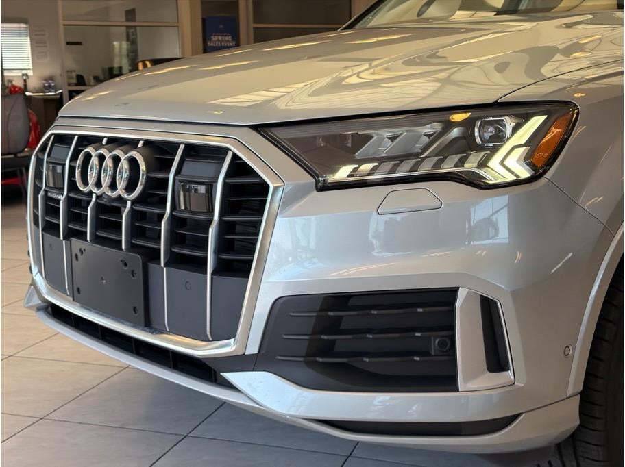 2024 Audi Q7 45 TFSI Premium Plus Sport Utility 4D