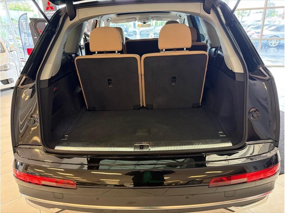 2024 Audi Q7 45 TFSI Premium Plus Sport Utility 4D