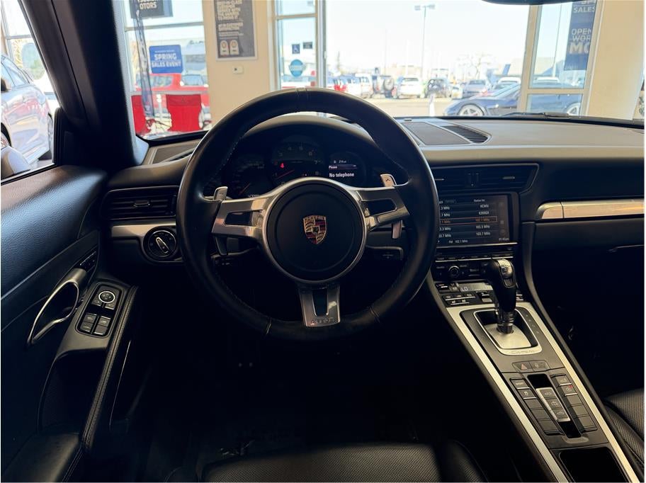 2014 Porsche 911 Carrera Cabriolet 2D