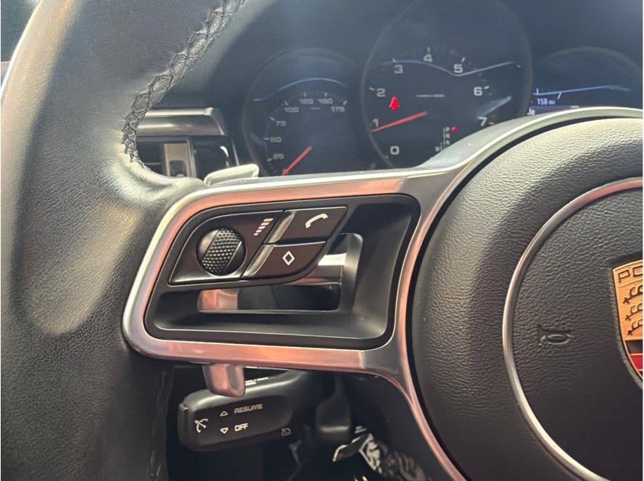 2019 Porsche Macan Sport Utility 4D