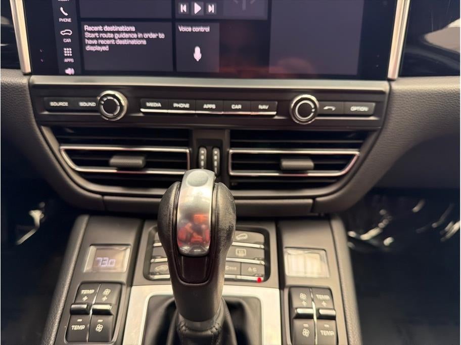 2019 Porsche Macan Sport Utility 4D