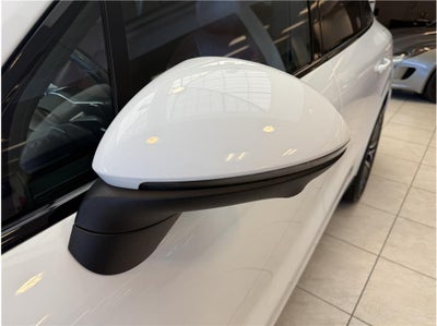 2022 Porsche Cayenne E-Hybrid Sport Utility 4D