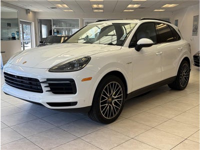 2022 Porsche Cayenne E-Hybrid Sport Utility 4D