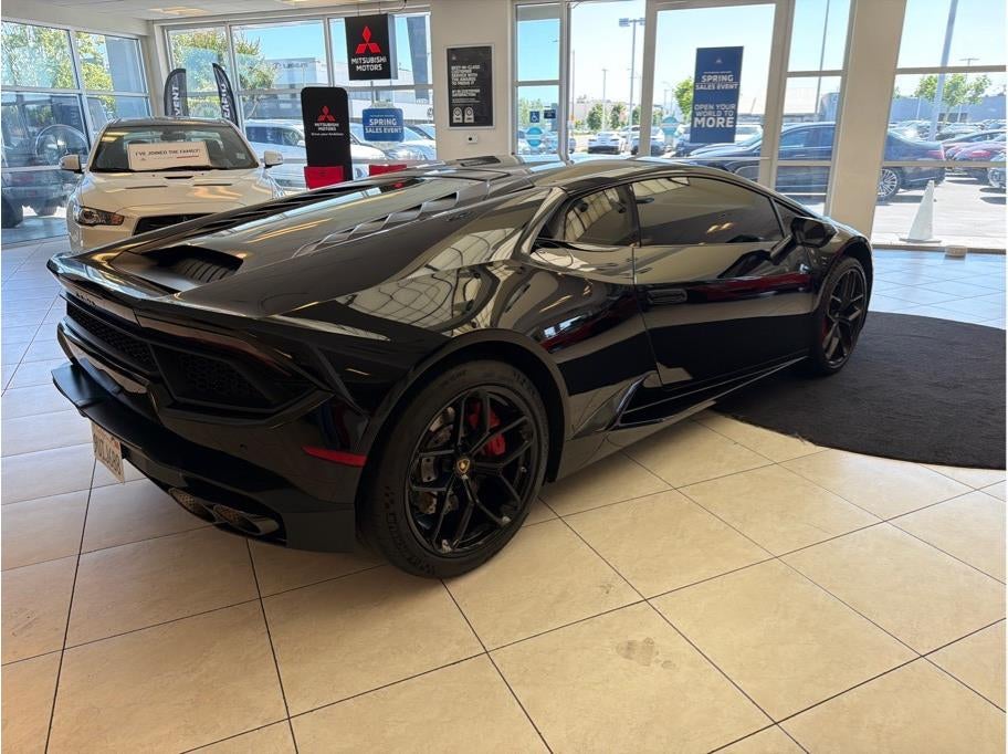 2019 Lamborghini Huracan RWD Coupe 2D
