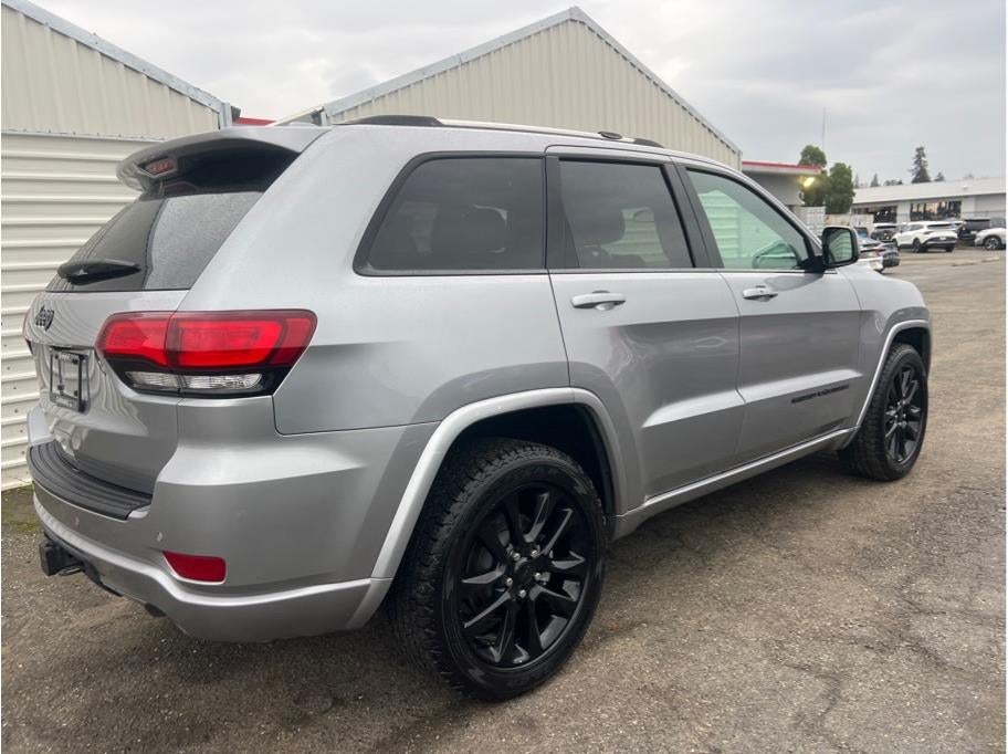 2021 Jeep Grand Cherokee Laredo X Sport Utility 4D