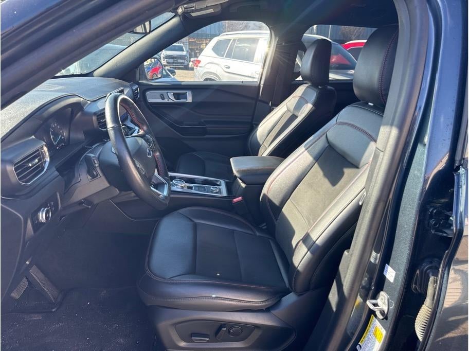 2023 Ford Explorer ST-Line Sport Utility 4D