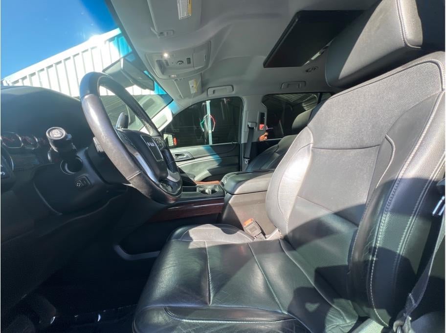 2017 GMC Yukon XL SLT Sport Utility 4D