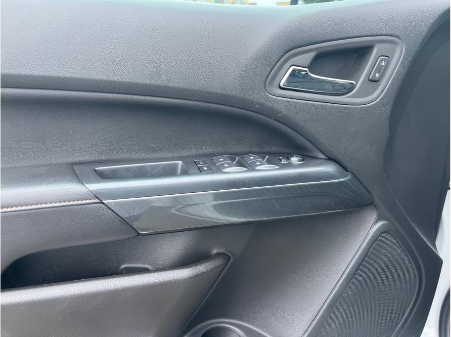 2022 GMC Canyon Crew Cab AT4 Pickup 4D 5 ft