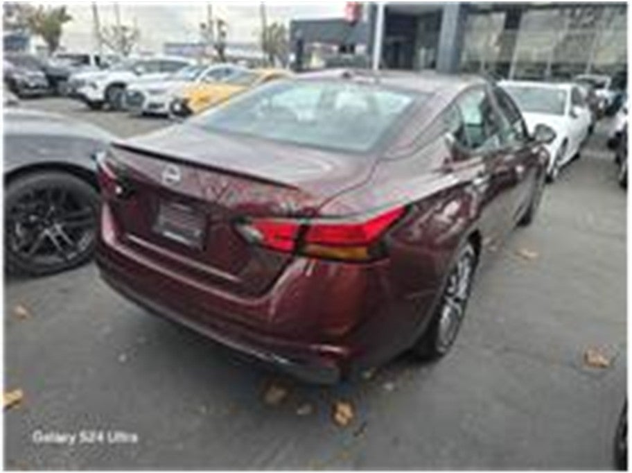 2024 Nissan Altima 2.5 SV Sedan 4D