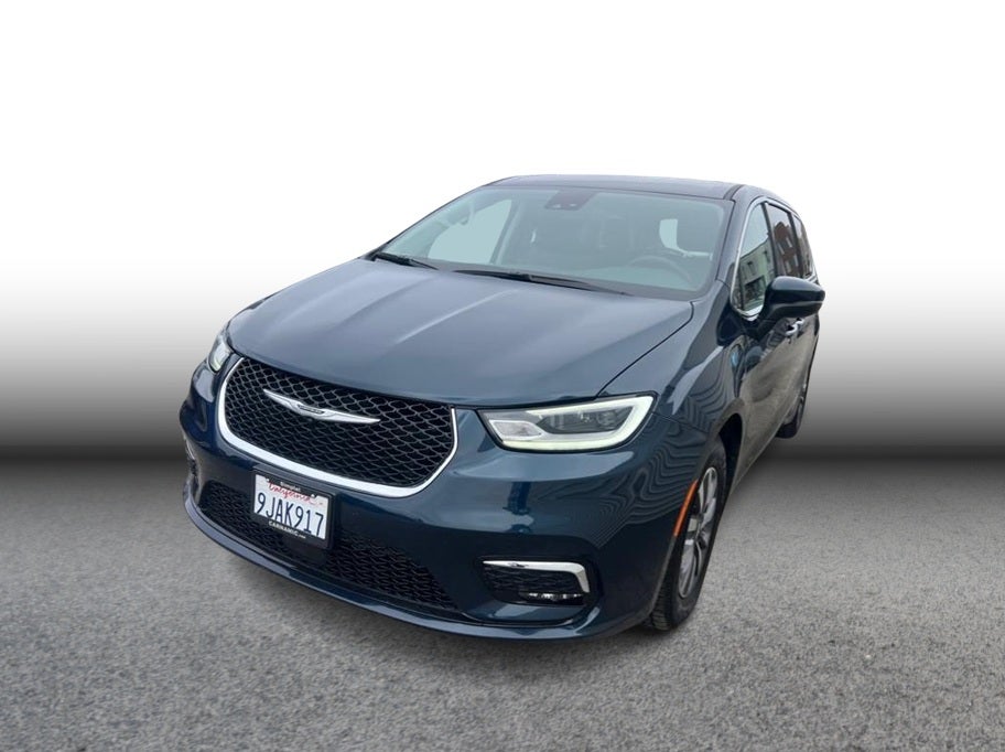 2023 Chrysler Pacifica Hybrid's photo