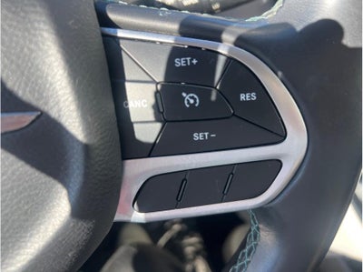 2018 Chrysler Pacifica Hybrid Touring L Minivan 4D