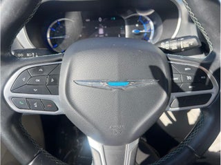 2018 Chrysler Pacifica Hybrid Touring L Minivan 4D