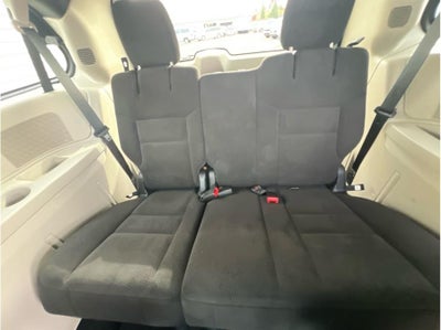 2016 Dodge Grand Caravan Passenger SE Plus Minivan 4D