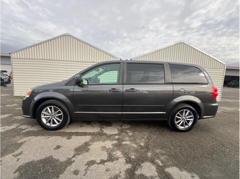 2016 Dodge Grand Caravan Passenger SE Plus Minivan 4D