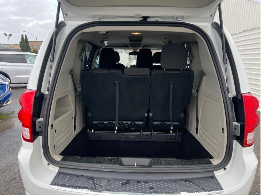 2018 Dodge Grand Caravan Passenger SE Minivan 4D