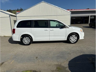 2017 Dodge Grand Caravan Passenger SE Minivan 4D