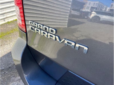 2017 Dodge Grand Caravan Passenger SE Minivan 4D