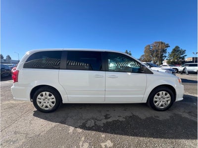 2017 Dodge Grand Caravan Passenger SE Minivan 4D