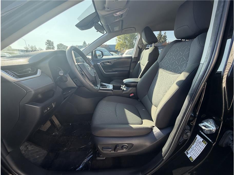 2023 Toyota RAV4 XLE Sport Utility 4D