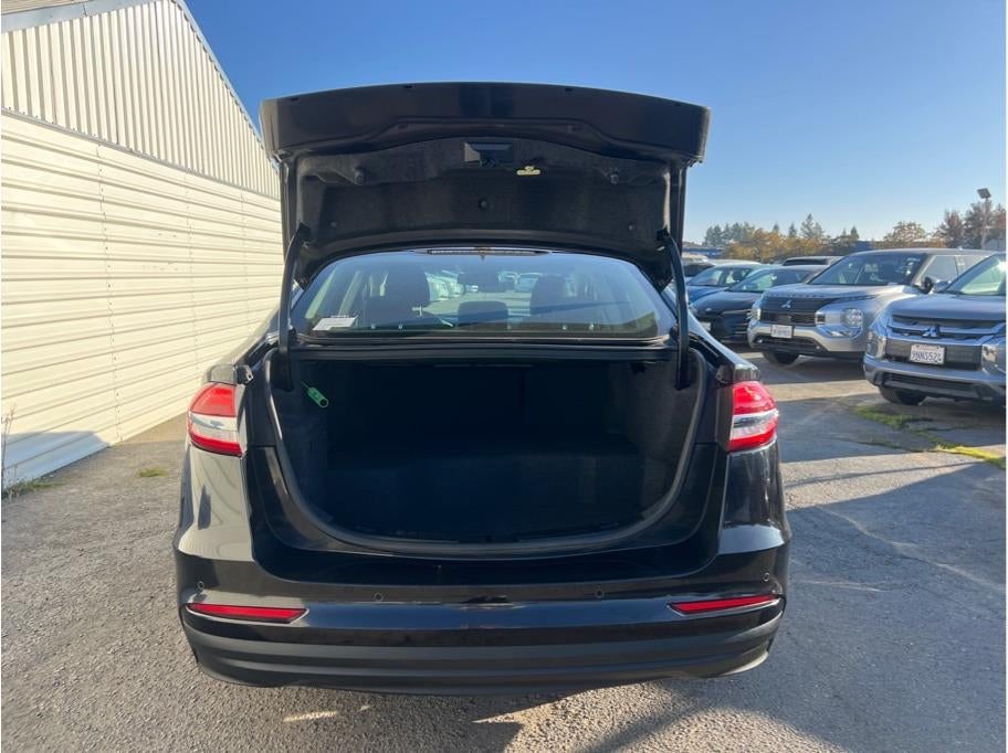 2019 Ford Fusion SE Hybrid Sedan 4D